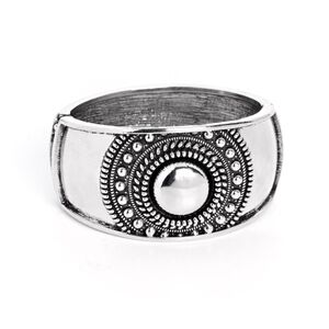 Elegant Silver-Toned Women's Bracelet Gorgeous Gypsy - Silver Stud Hinged Jewels